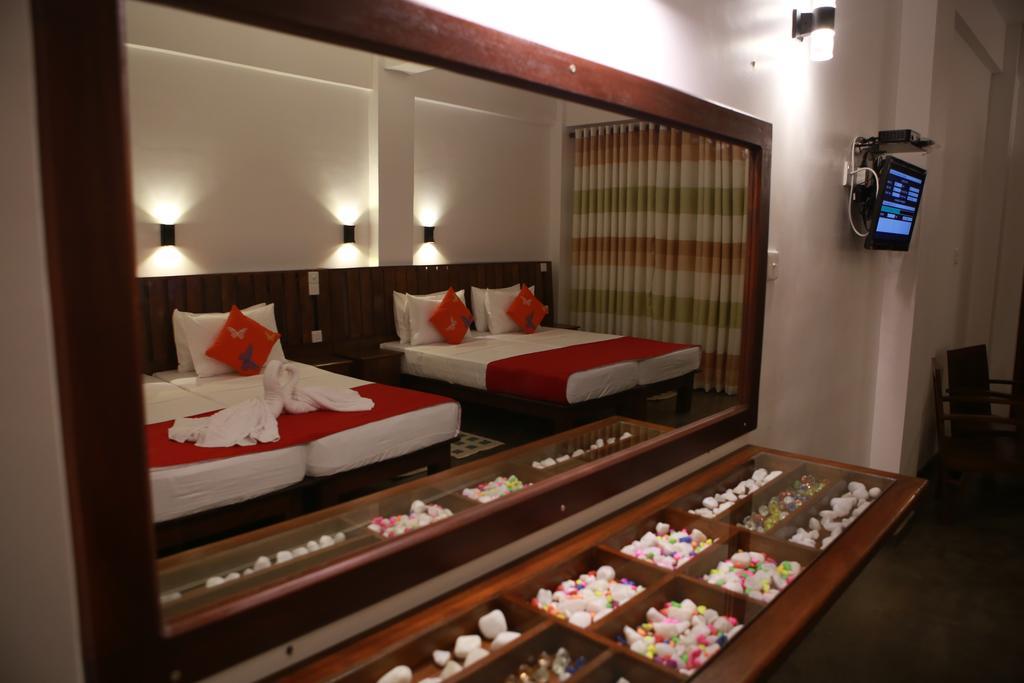 Cozy Sea View Inn Hikkaduwa Exterior photo